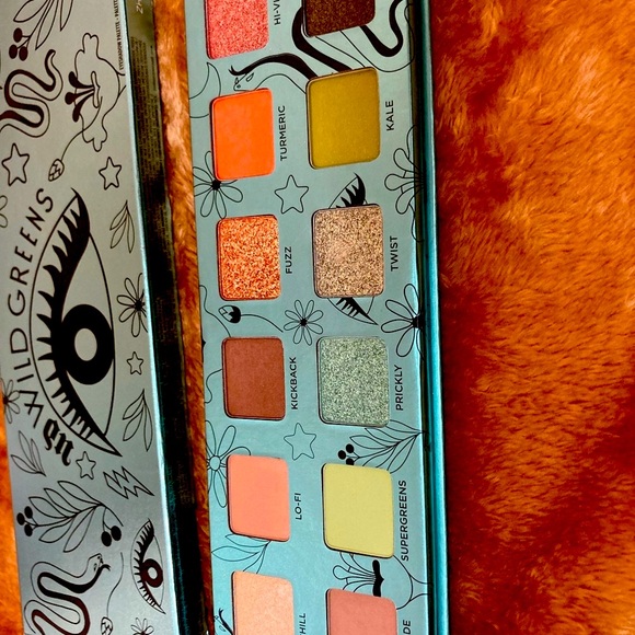 Urban Decay Wild Greens Eyeshadow Palette - Picture 2 of 5